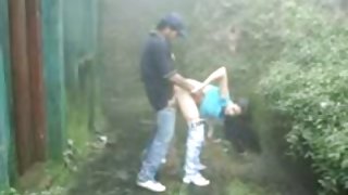 這位老師處於癌症狀態，並把學生送進了屁股