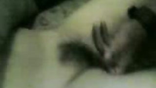 約會之後的那個人和他的女朋友脫掉了第一人稱的性愛